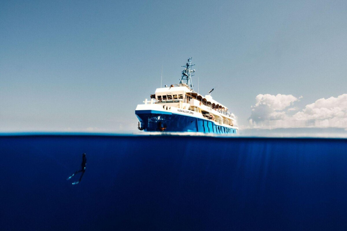 Why Kudanil Explorer and Dunia Baru Are the Stars of Komodo Yacht Charters